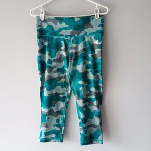 Adidas Climalite Mid-Rise Capri Leggings Camo Aqua Grey Teal Medium